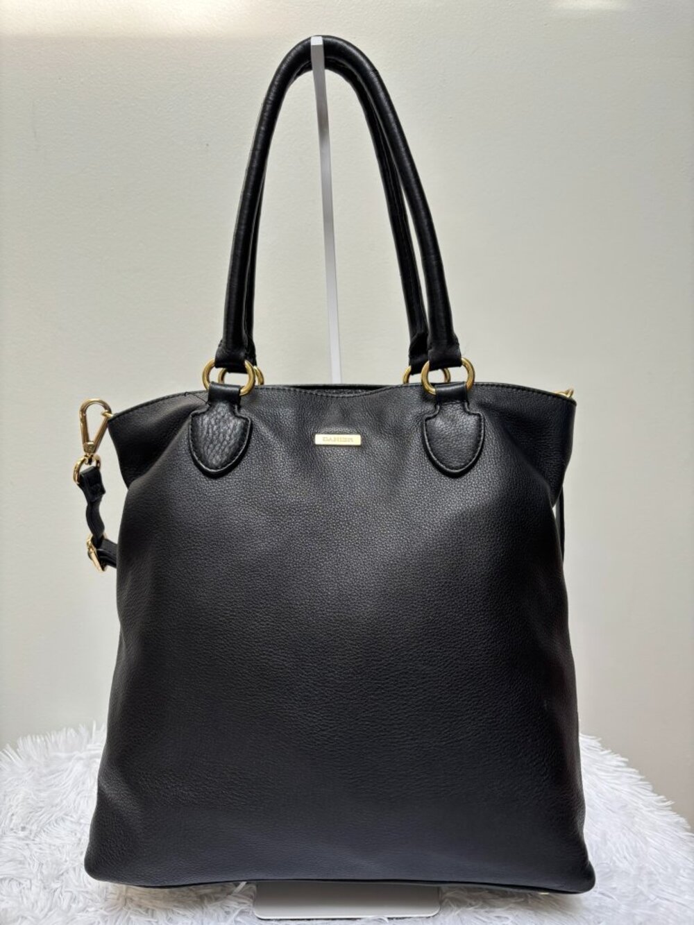 Danier Black Genuine Leather 2-Way Shoulder Bag